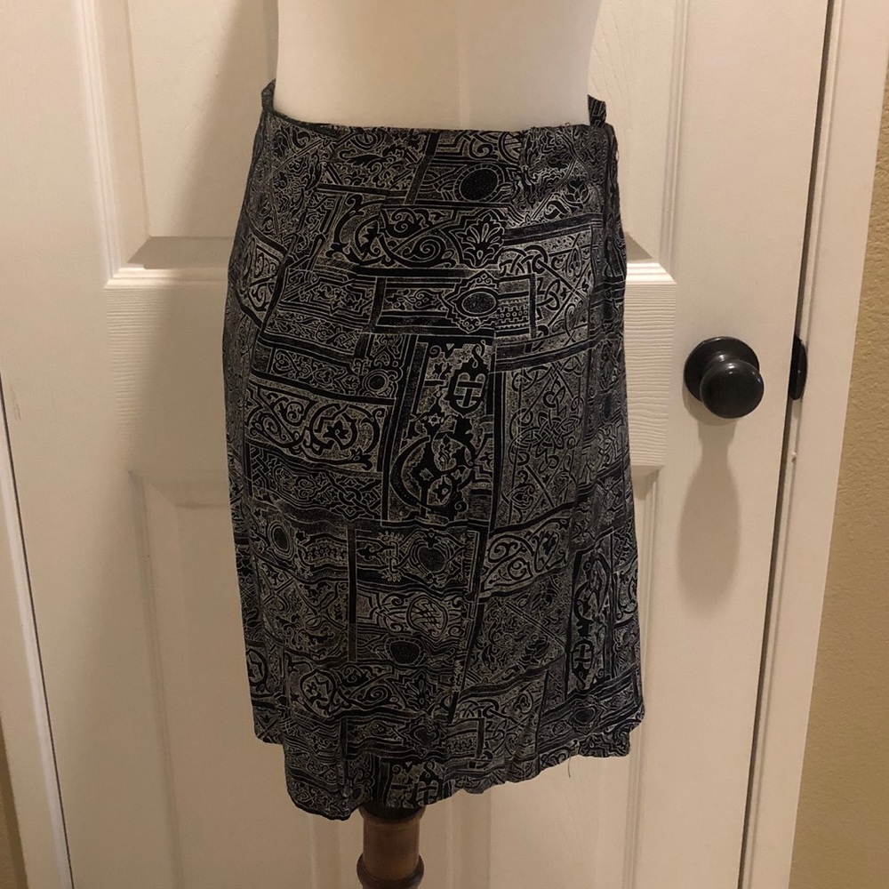 Vintage Kensington Square wrap skirt in EUC - Picture 6 of 7